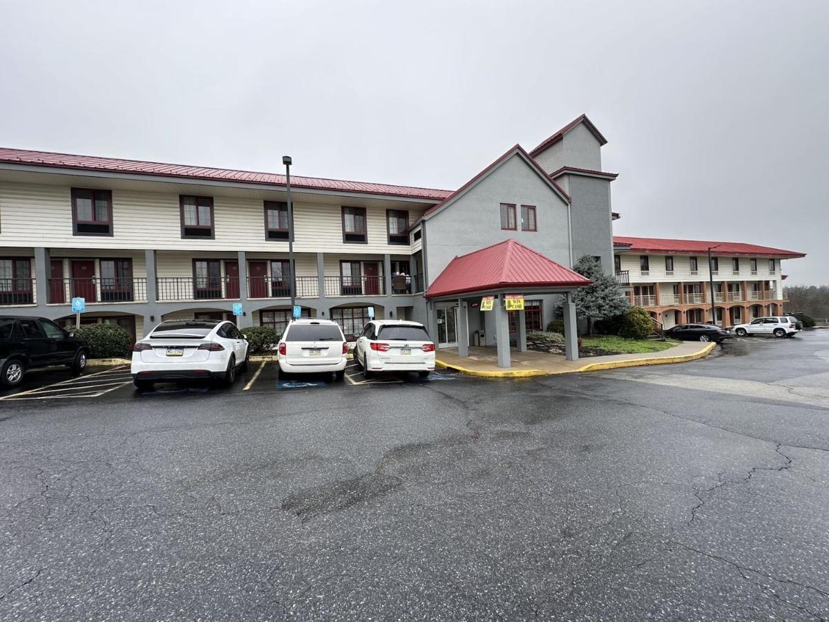 Red Roof Inn Lancaster Smoketown  Exterior photo