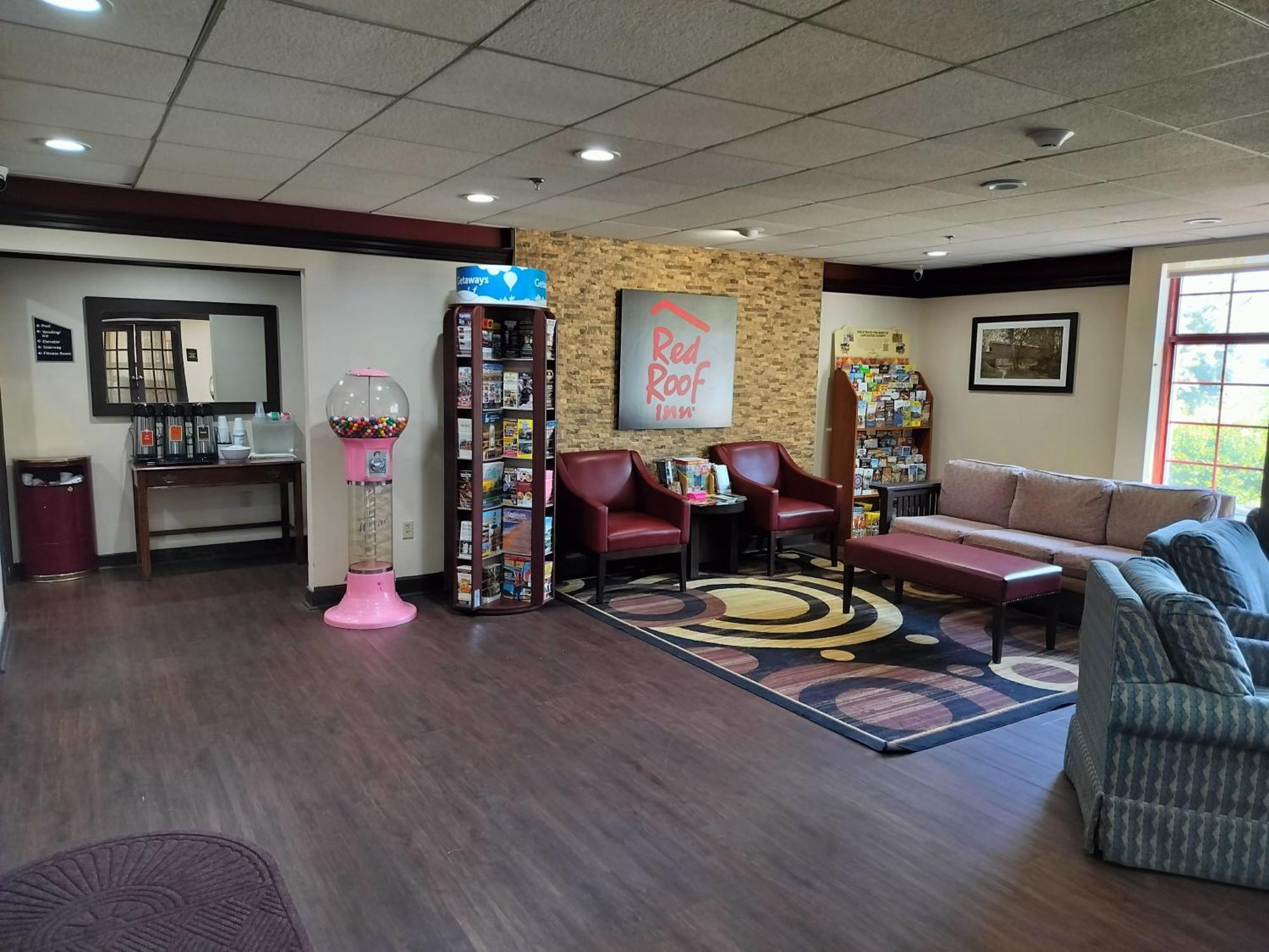 Red Roof Inn Lancaster Smoketown  Exterior photo